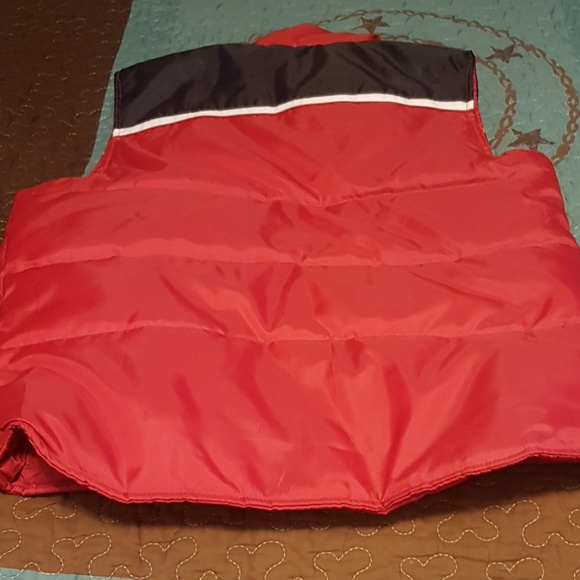 Vest - Picture 3 of 4